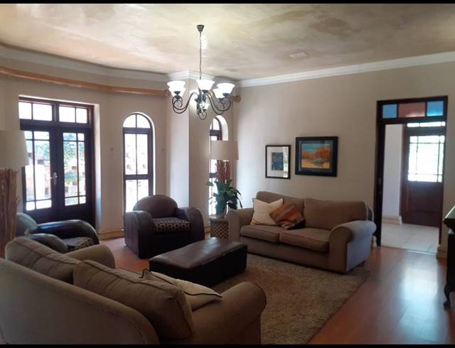 4 BEDROOM HOUSE FOR SALE IN WATERKLOOF RIDGE